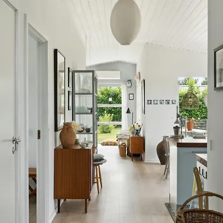 Bright Near One Of Denmark's Beaches Semesterbostad *