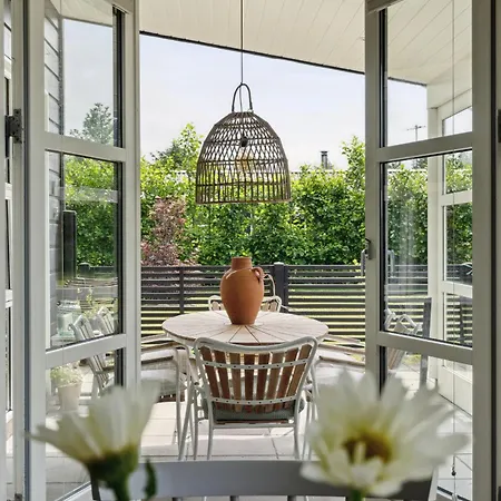 Bright Near One Of Denmark's Beaches Semesterbostad *