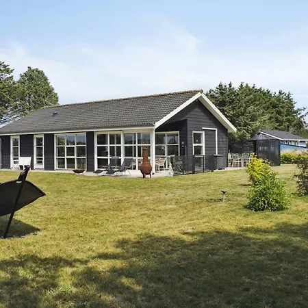 Semesterbostad Bright Near One Of Denmark's Beaches *