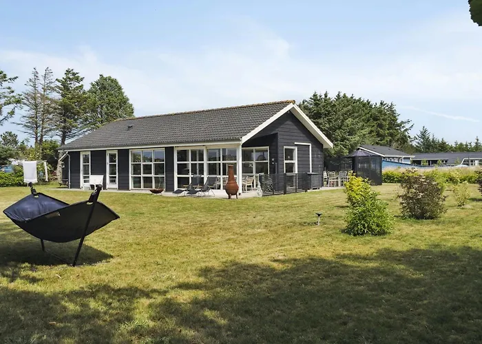 Feriehus Bright Near One Of Denmark's Beaches *